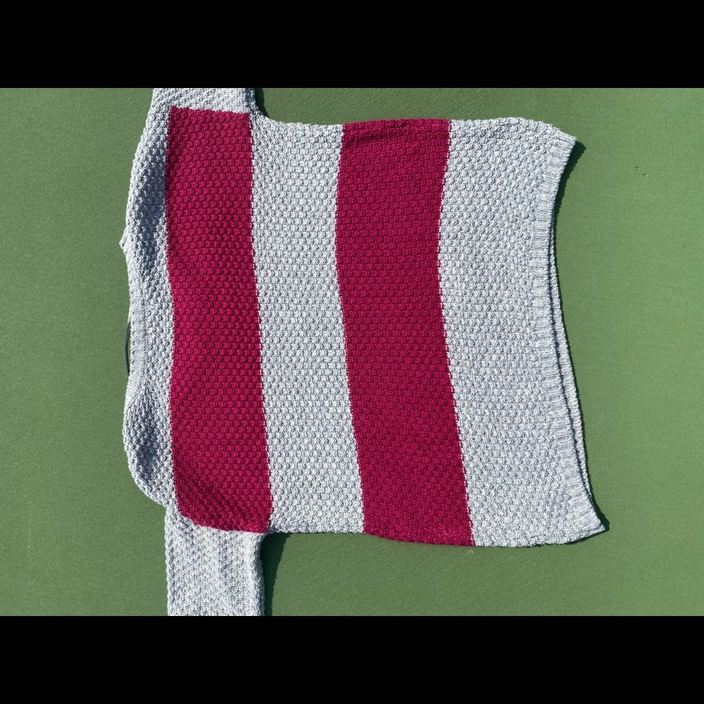 Sweater - Picture 7 of 7